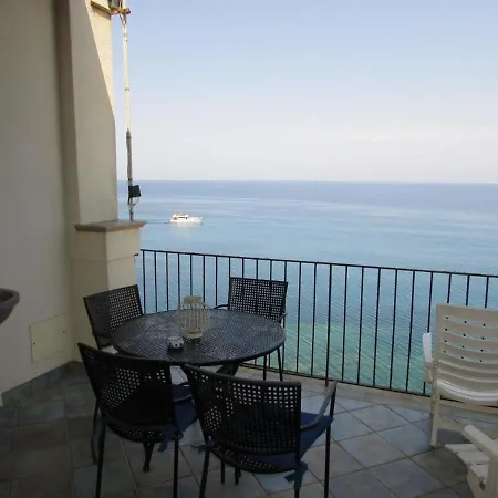 Lejlighed Terrazza Lara By Vacation Service Cefalù